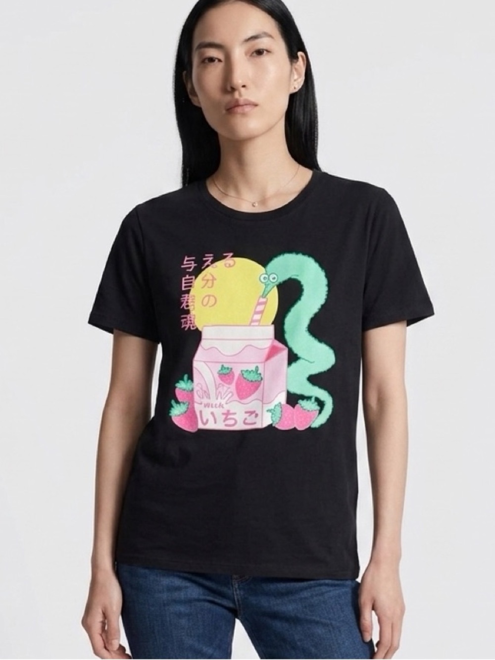 Hot Topic Women’s Medium Kawaii Strawberry Milk Anime Graphic Tee
